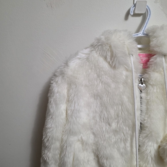 Sugar Thrillz Y2K Style Faux Fur Cropped Jacket - Picture 13 of 16